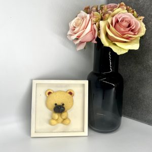 Kader met 3D beertje  [pastel caramel]